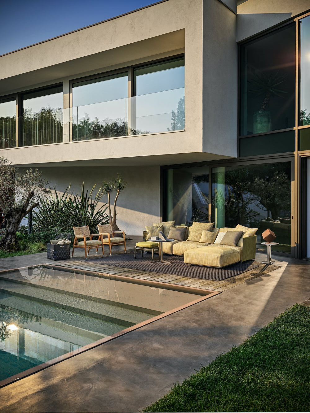Flexform outdoor 2025