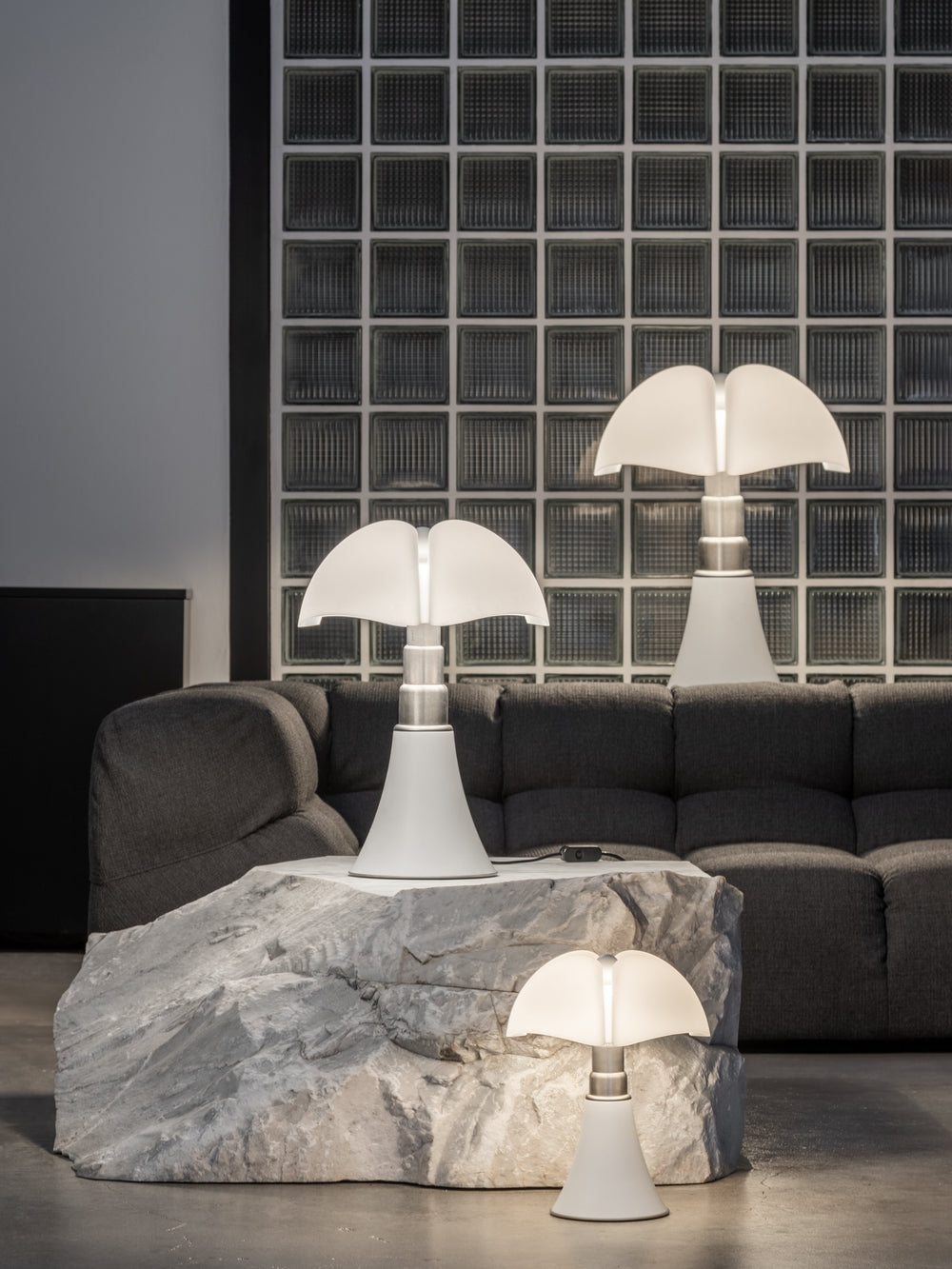 Coleção Pipistrello White da Martinelli Luce na QuartoSala  